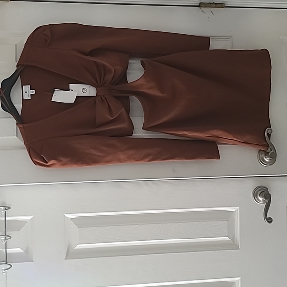 NWT Socialite Cutout Mini Dress Ruffed Up Cap Shoulders - Picture 2 of 3